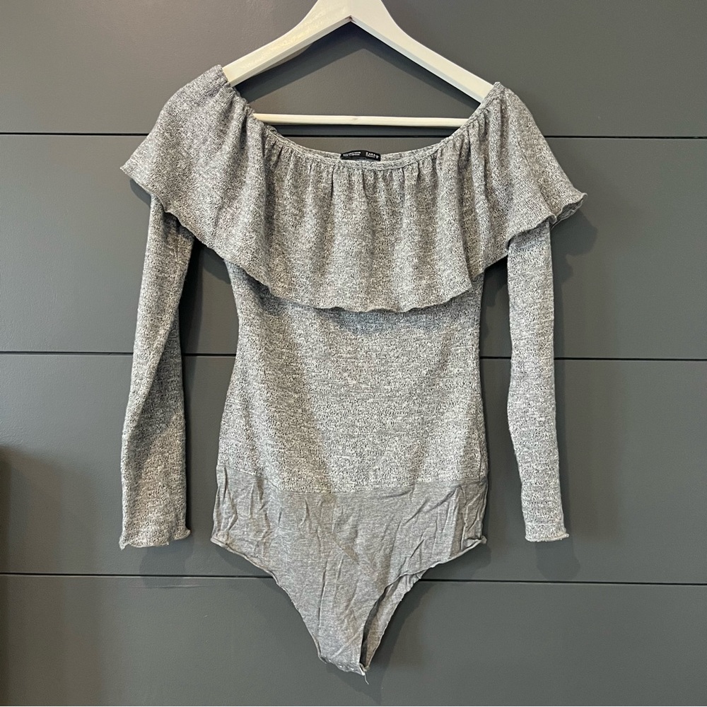 Zara Gray off shoulder ruffle bodysuit